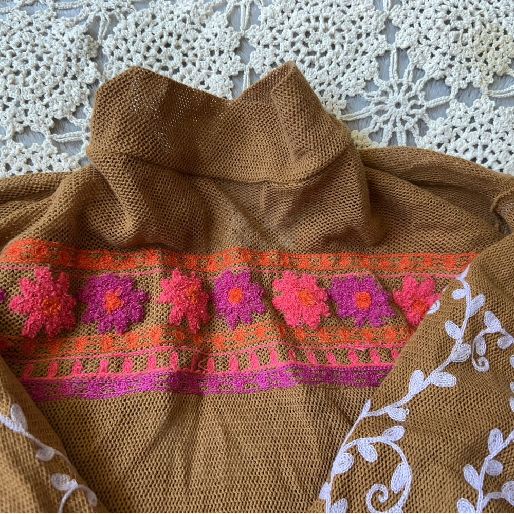 Beautiful free people shirt sz large fits as large